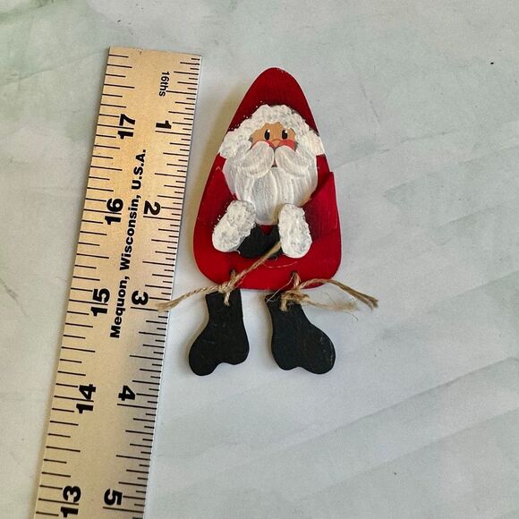 Handmade Wooden Santa Claus Brooch Pin - Picture 5 of 5